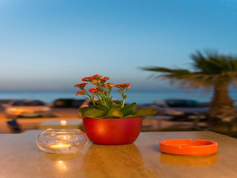 Pearl Seabreeze Suites Rethymno  Exterior photo